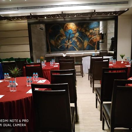 Tarawade Clarks Inn Pune Extérieur photo