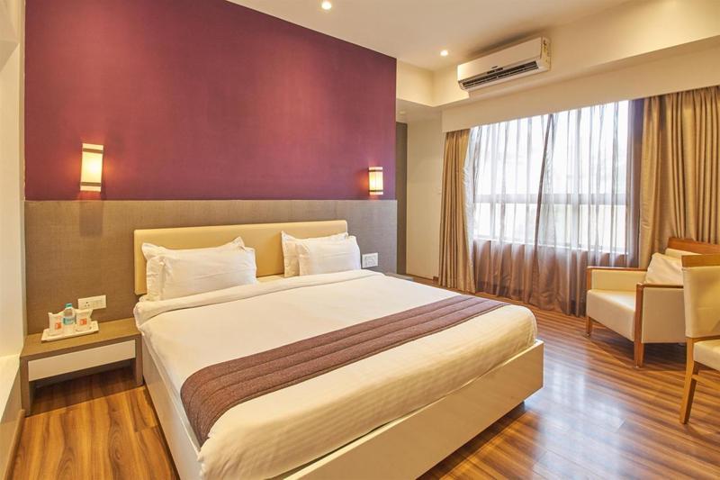 Tarawade Clarks Inn Pune Extérieur photo