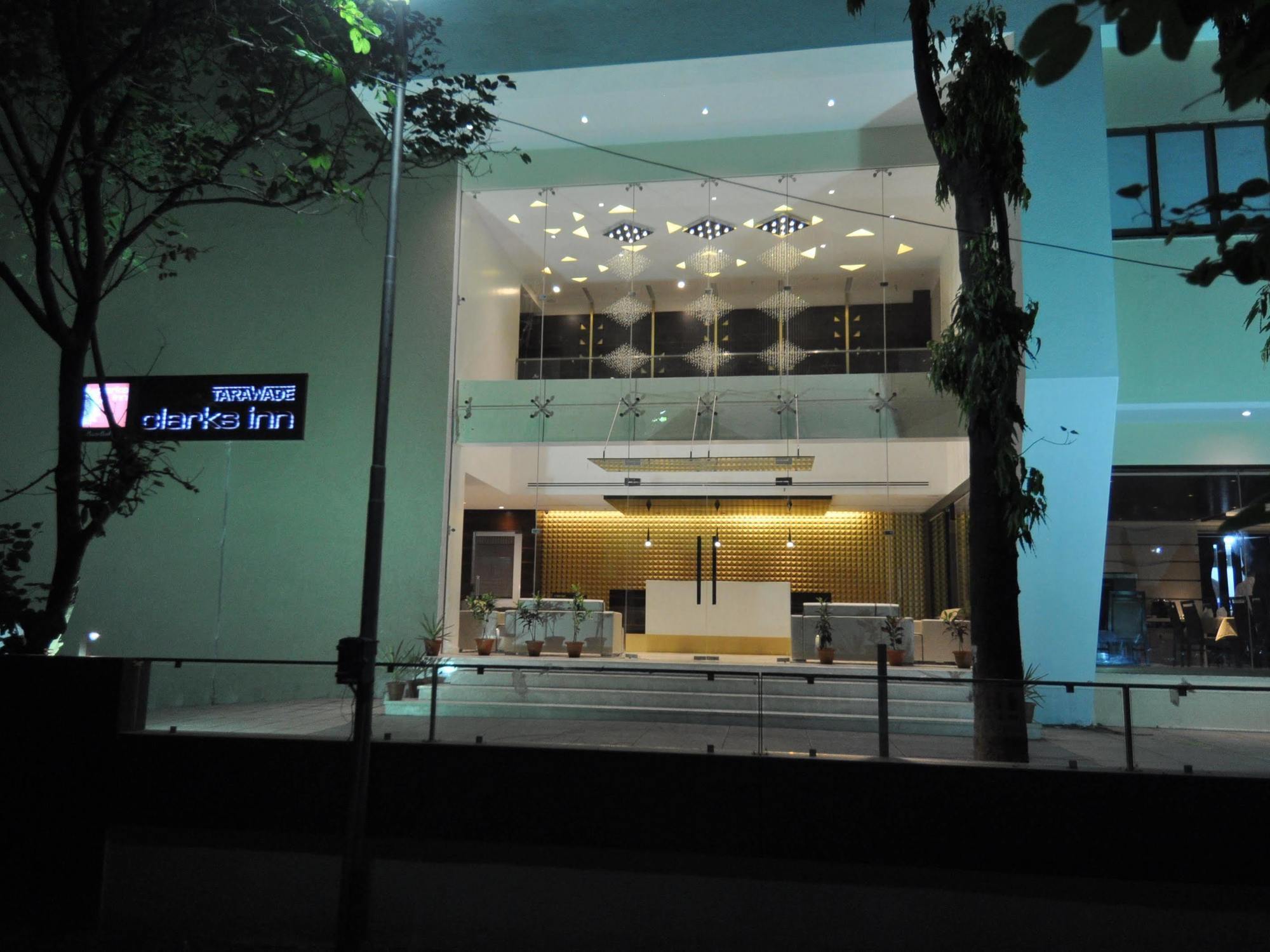 Tarawade Clarks Inn Pune Extérieur photo