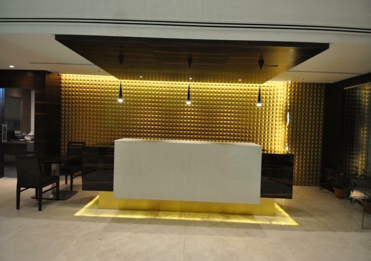 Tarawade Clarks Inn Pune Extérieur photo